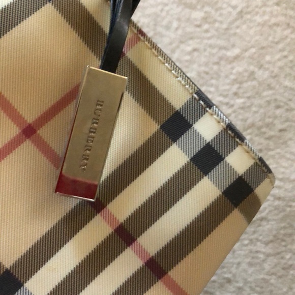 Burberry tote - Picture 10 of 10